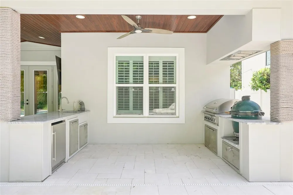 4309 W BARCELONA STREET Tampa, FL 33629