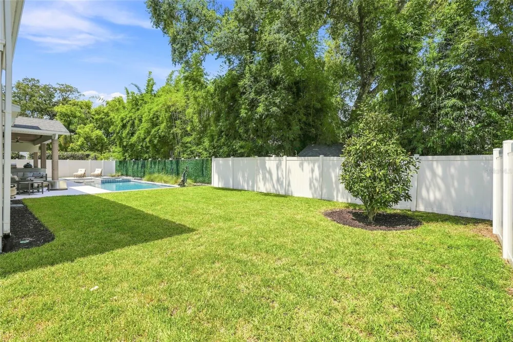4309 W BARCELONA STREET Tampa, FL 33629