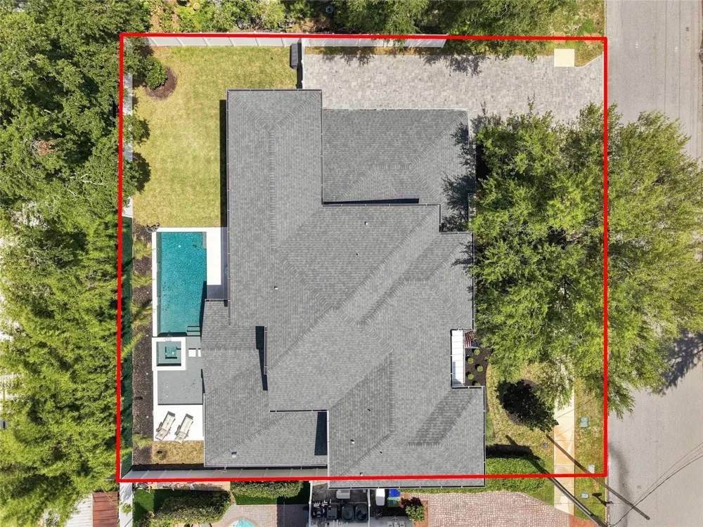 4309 W BARCELONA STREET Tampa, FL 33629