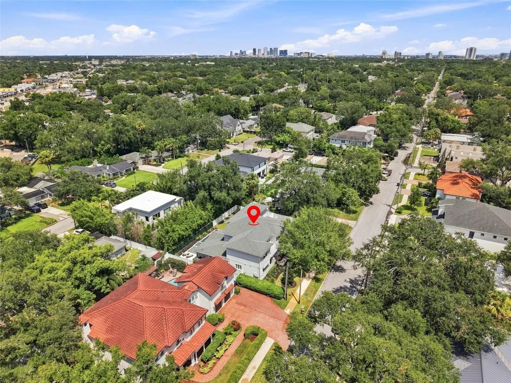 4309 W BARCELONA STREET Tampa, FL 33629
