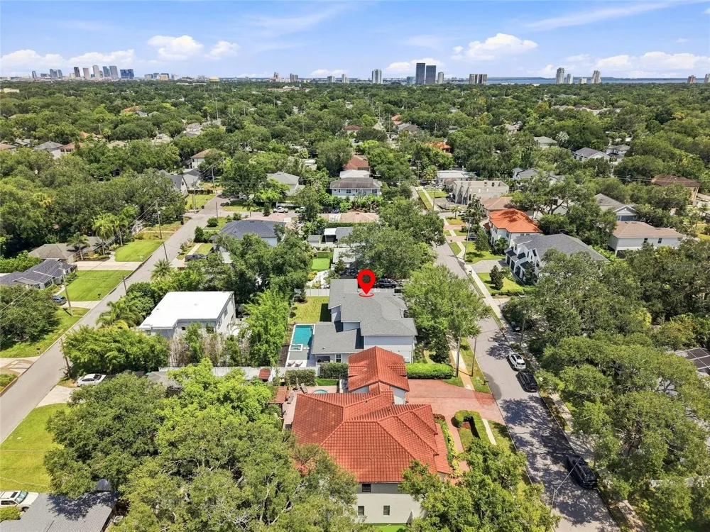 4309 W BARCELONA STREET Tampa, FL 33629