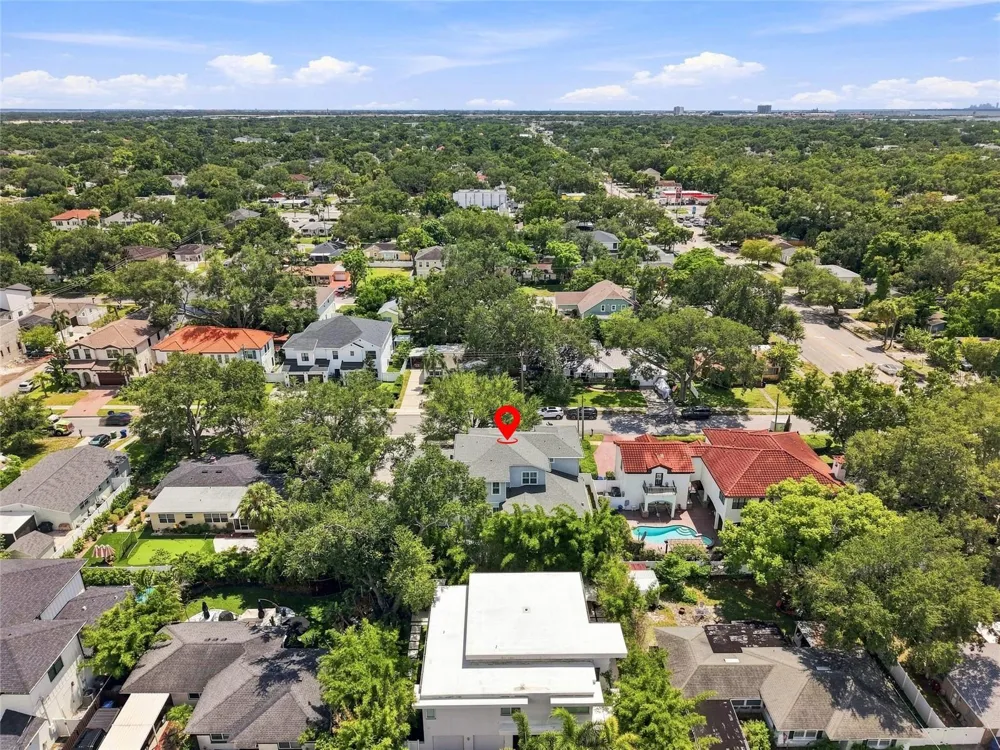 4309 W BARCELONA STREET Tampa, FL 33629