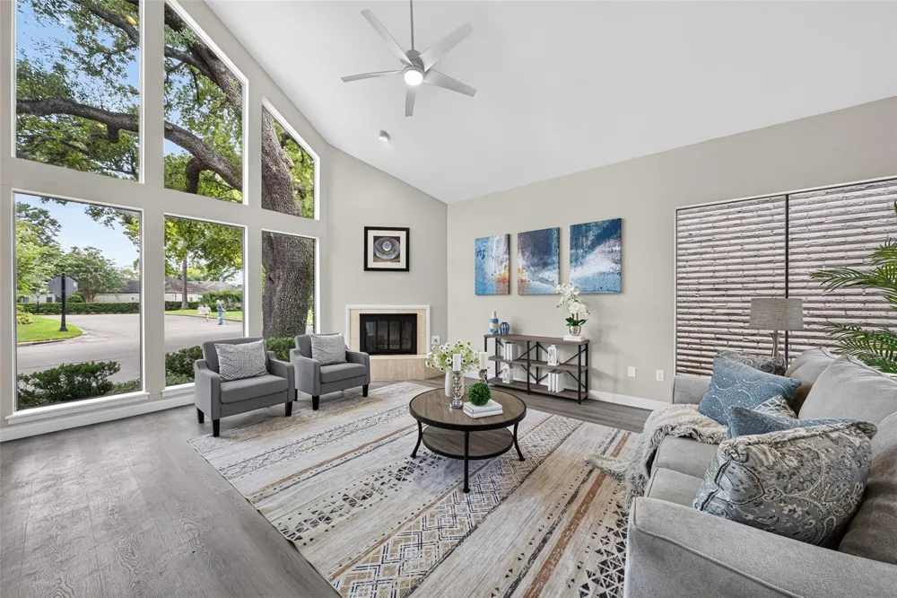 9592 Doliver Drive Houston, TX 77063