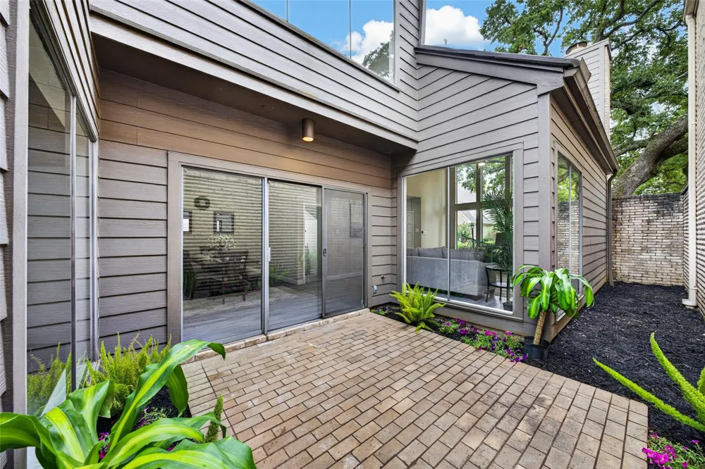 9592 Doliver Drive Houston, TX 77063
