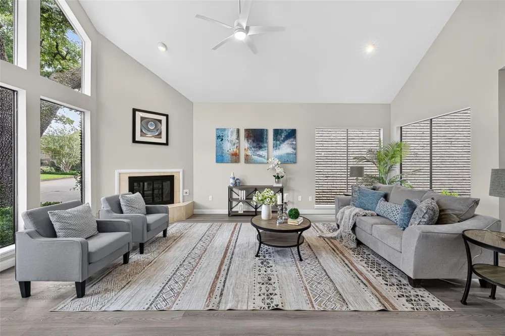 9592 Doliver Drive Houston, TX 77063