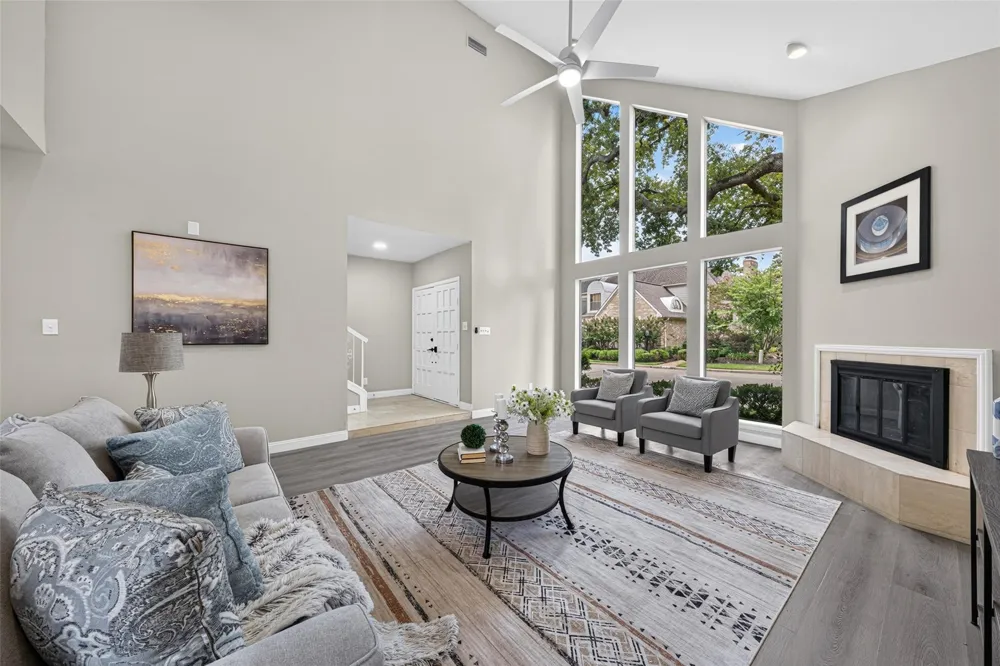 9592 Doliver Drive Houston, TX 77063