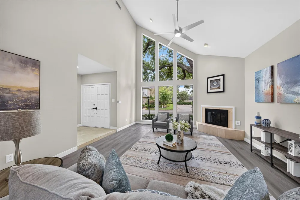 9592 Doliver Drive Houston, TX 77063