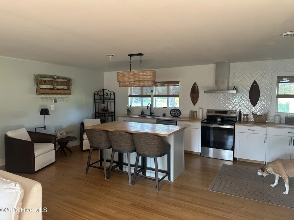2182 Crusoe Island Road Whiteville, NC 28472