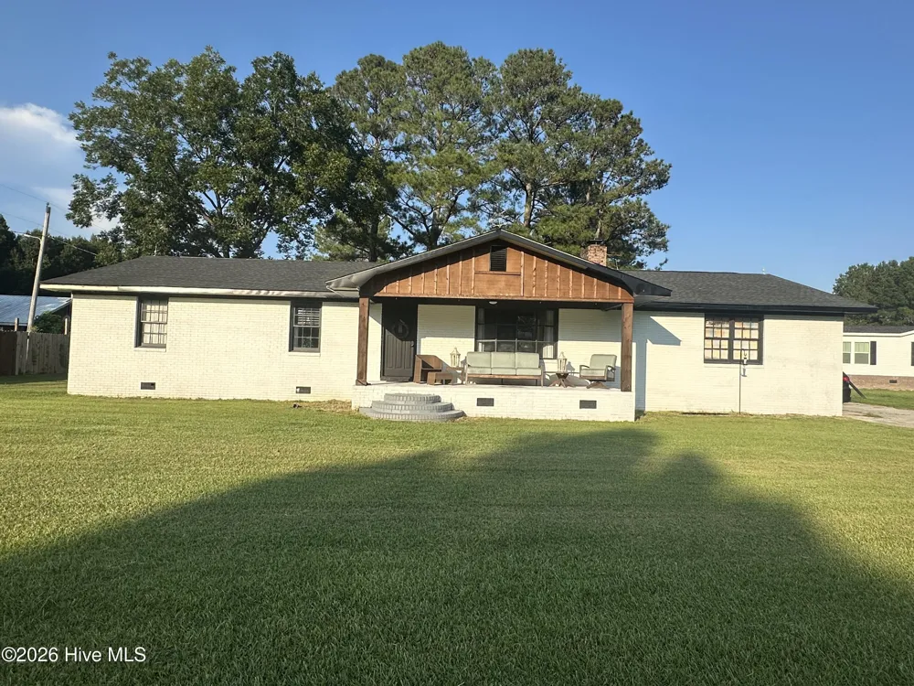 2182 Crusoe Island Road Whiteville, NC 28472