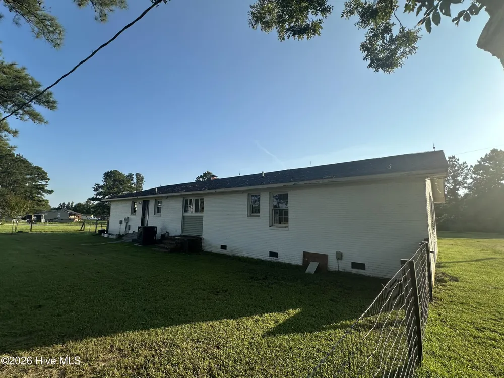 2182 Crusoe Island Road Whiteville, NC 28472