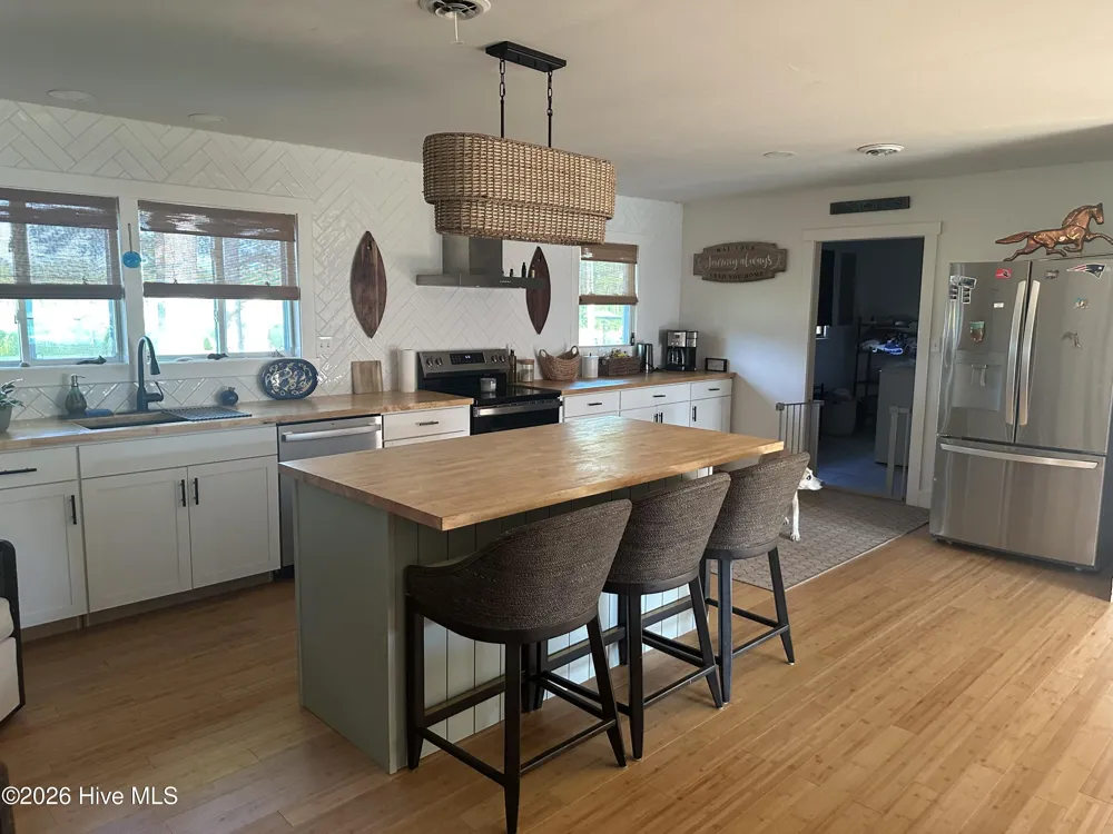 2182 Crusoe Island Road Whiteville, NC 28472