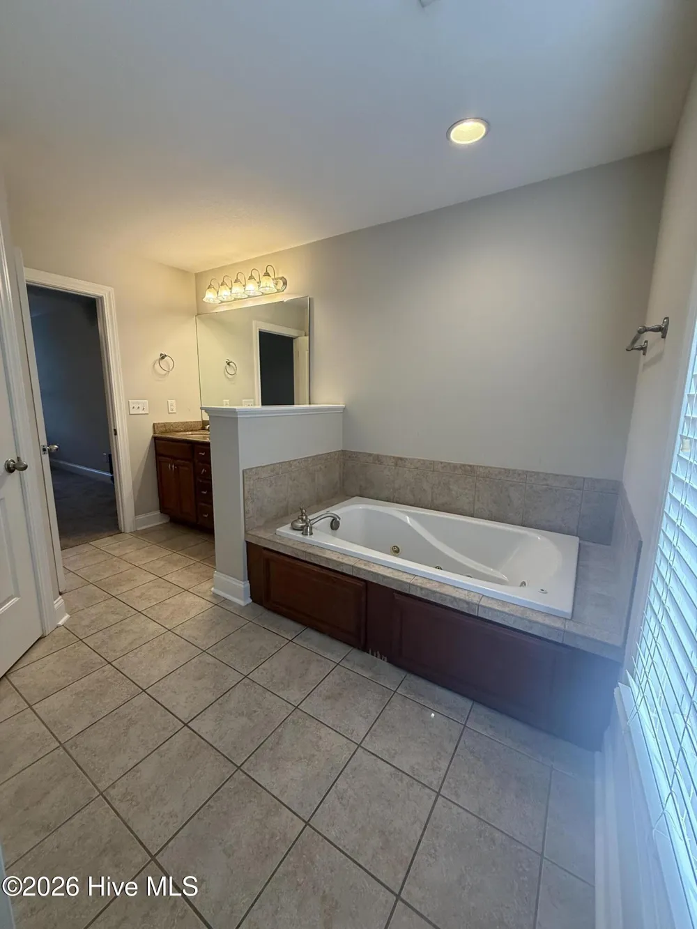 2204 Dovedale Drive #B Greenville, NC 27834