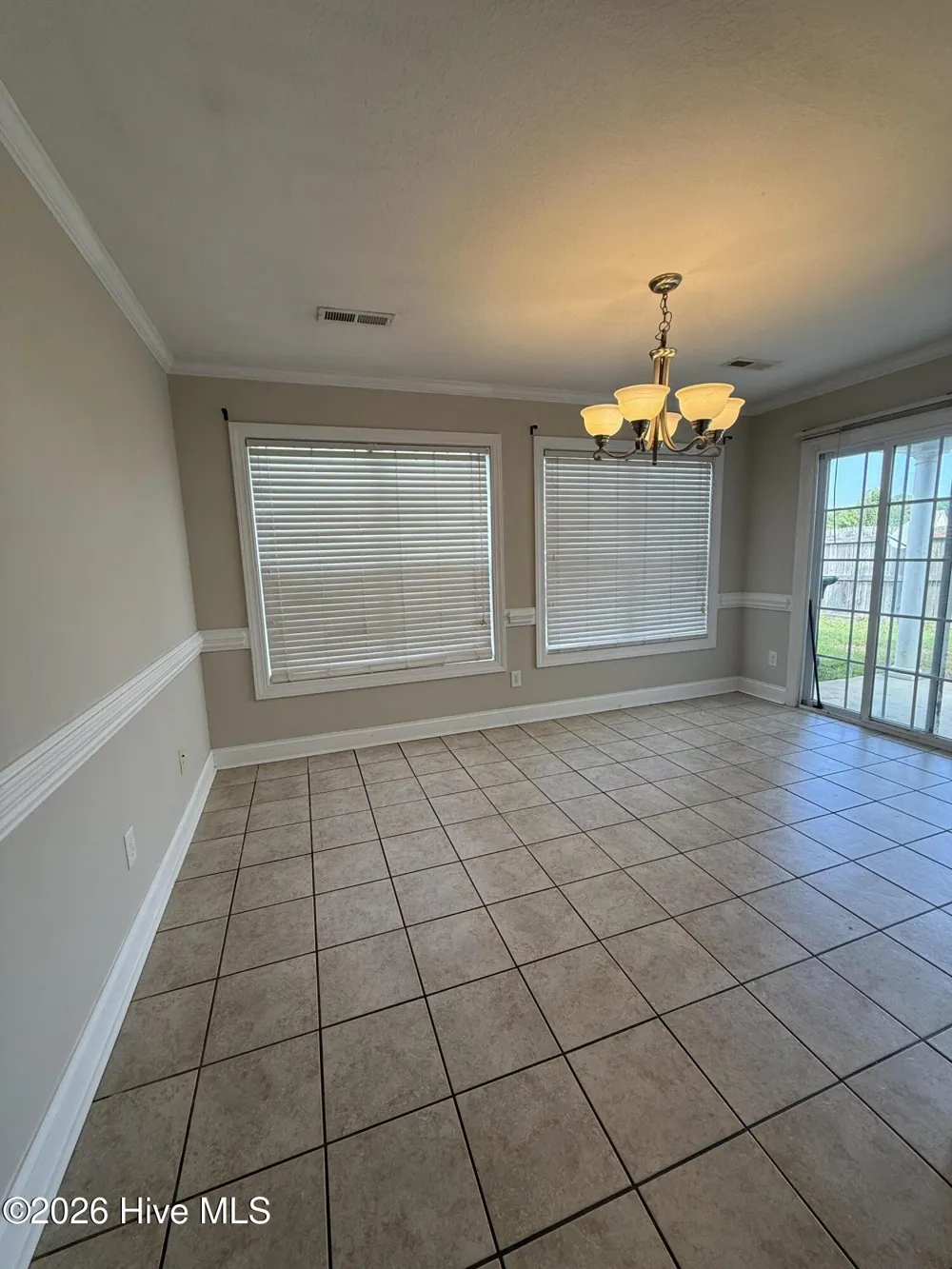 2204 Dovedale Drive #B Greenville, NC 27834