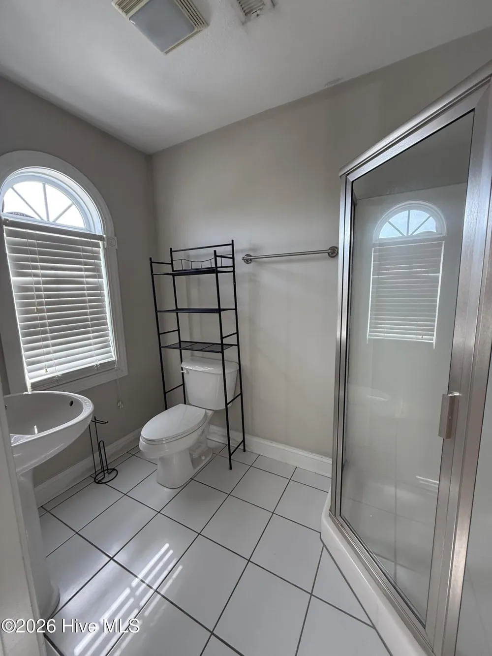 2204 Dovedale Drive #B Greenville, NC 27834