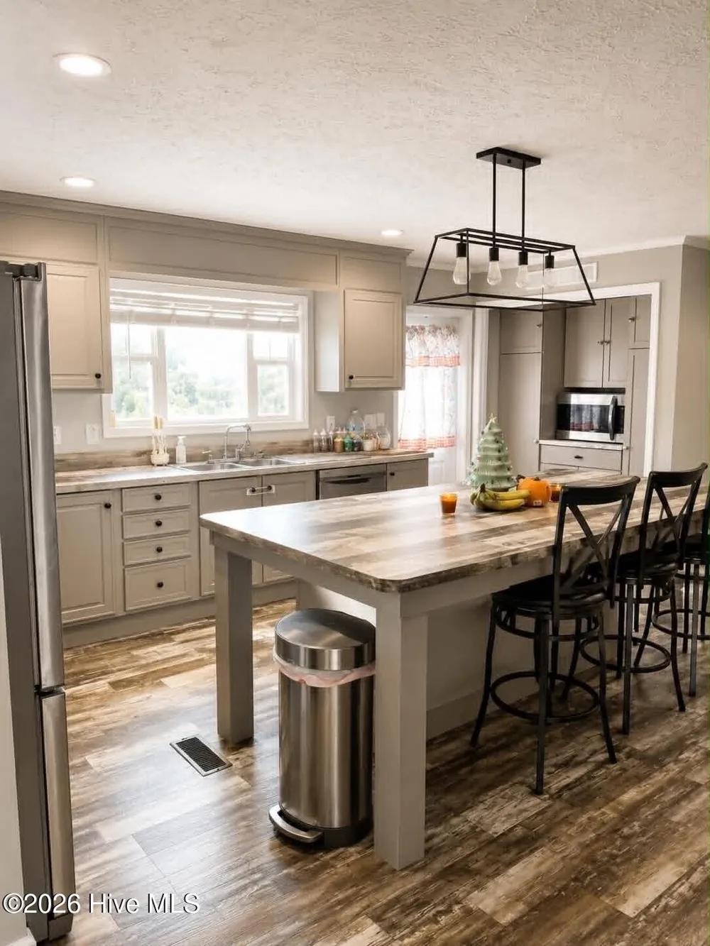 7537 Burney Road White Oak, NC 28399