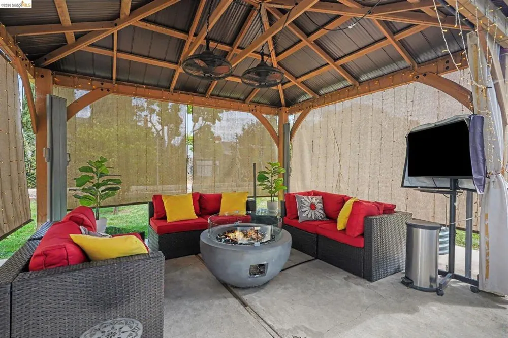 182 Anna Maria St Livermore, CA 94550