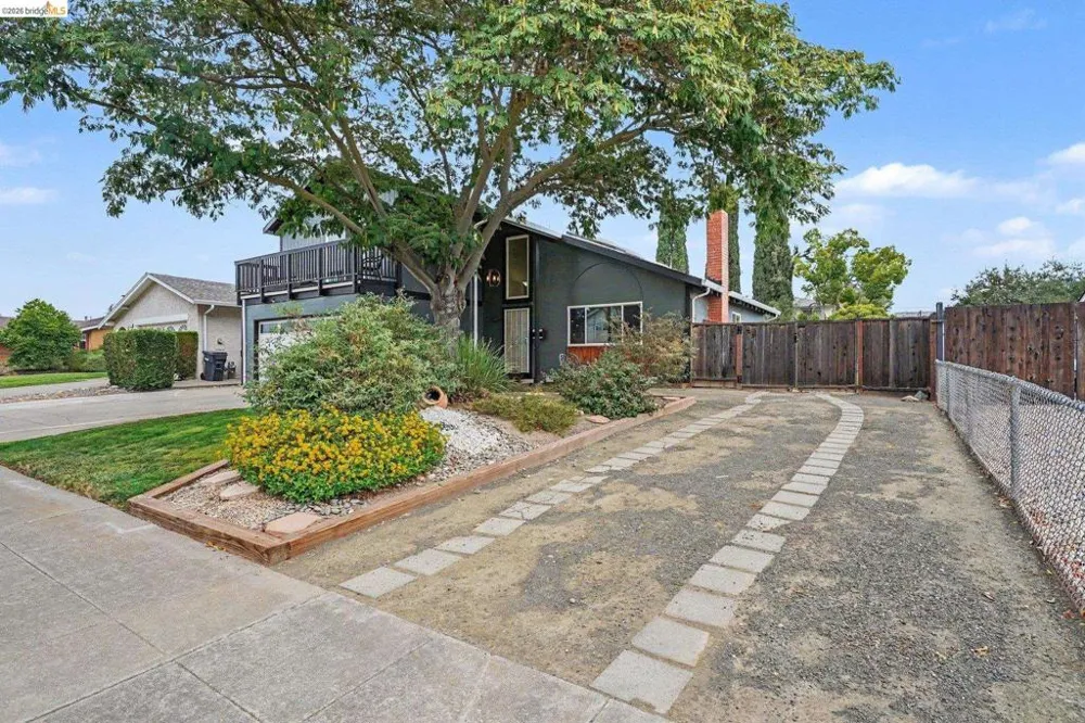 182 Anna Maria St Livermore, CA 94550