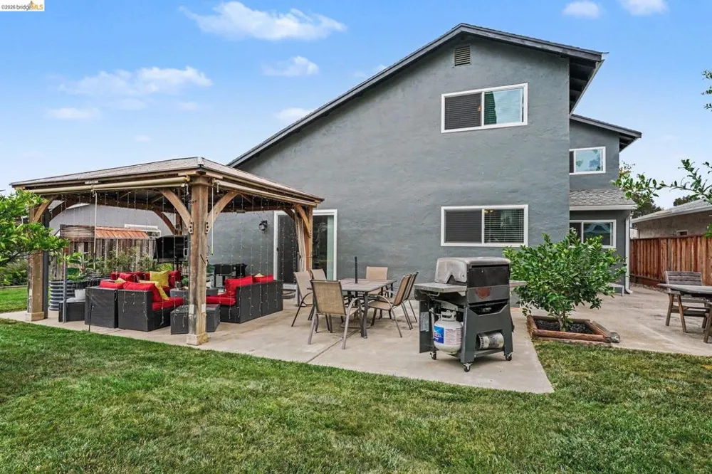 182 Anna Maria St Livermore, CA 94550