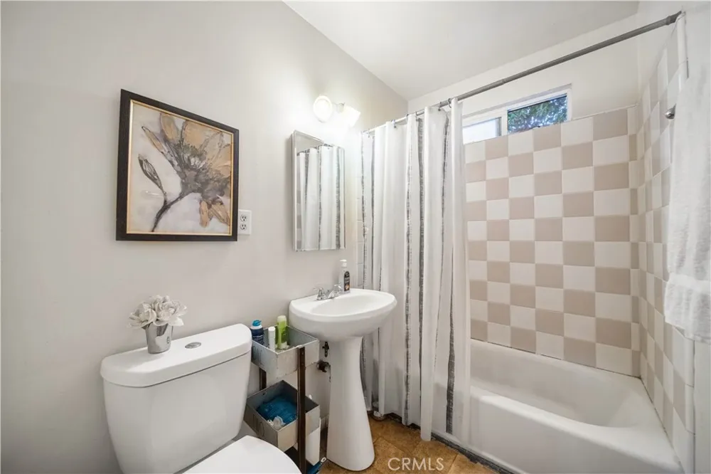 14843 Prichard La Puente, CA 91744
