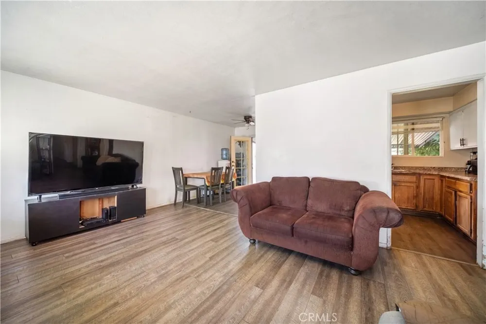 14843 Prichard La Puente, CA 91744