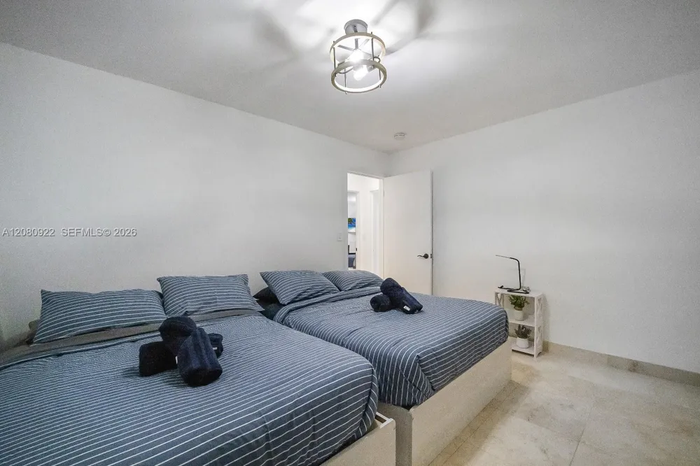 2286 NE 215th St #2286 Miami, FL 33180