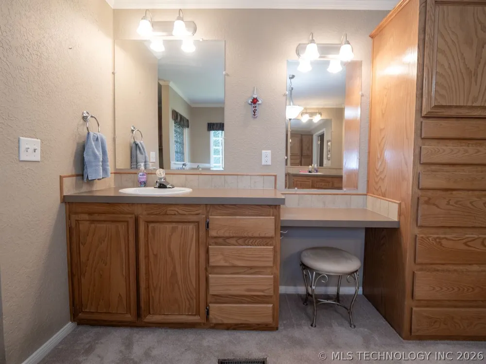 4750 Willis Drive Kingston, OK 73439