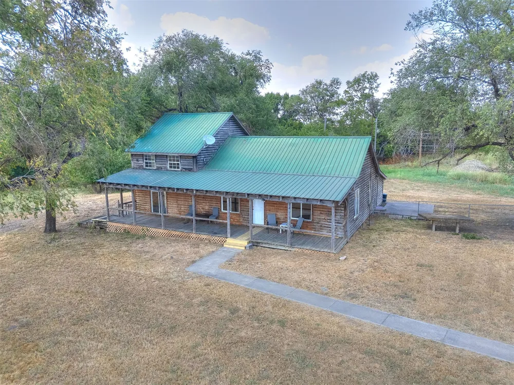 9711 US Highway 60 Road Nowata, OK 74048