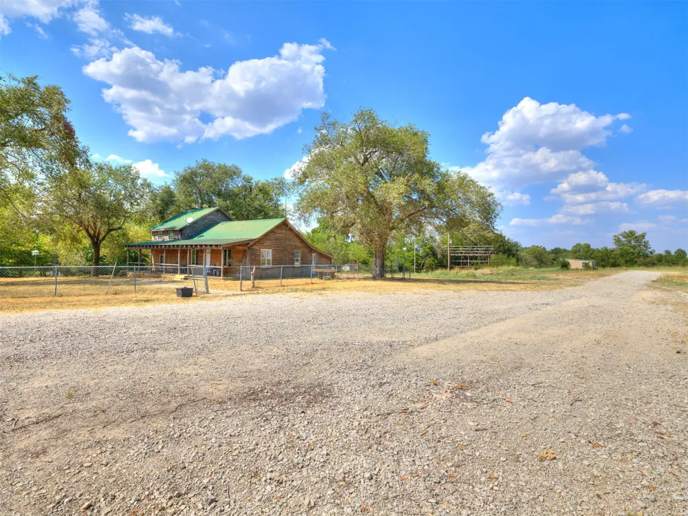 9711 US Highway 60 Road Nowata, OK 74048