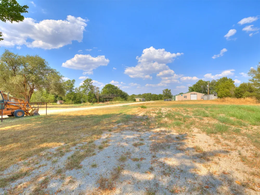 9711 US Highway 60 Road Nowata, OK 74048