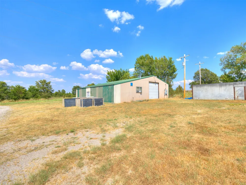 9711 US Highway 60 Road Nowata, OK 74048