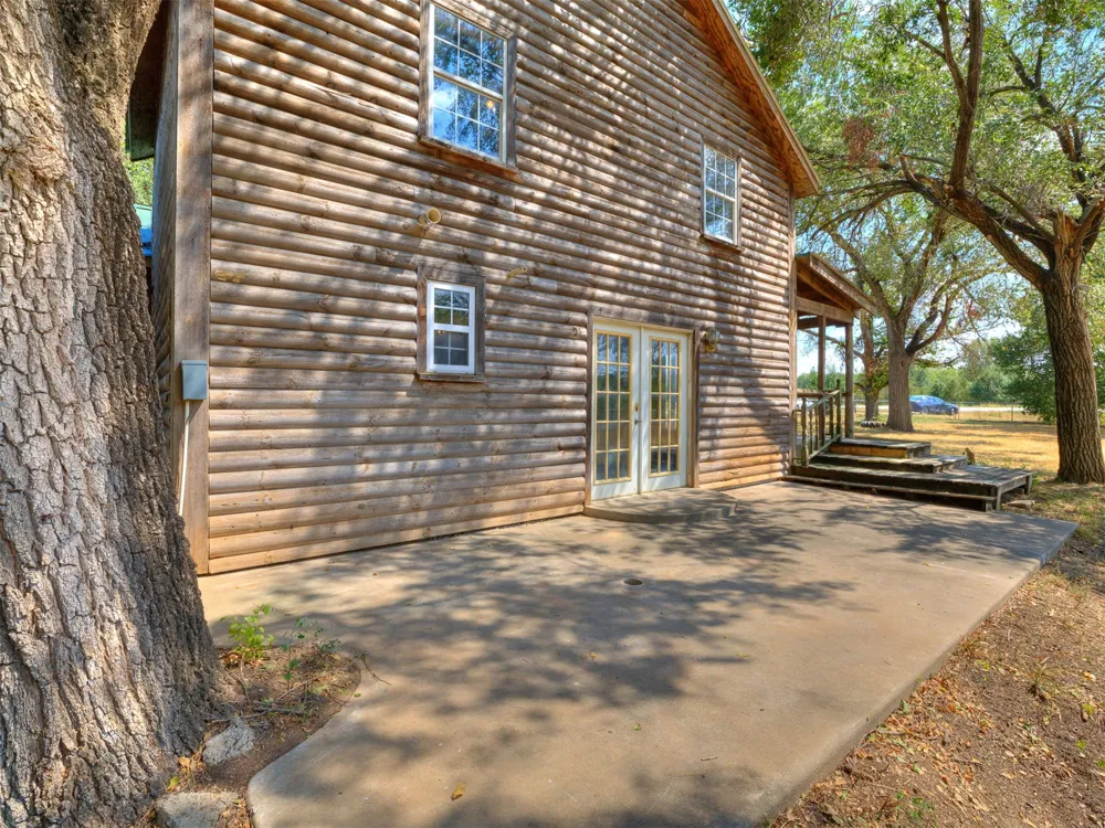 9711 US Highway 60 Road Nowata, OK 74048