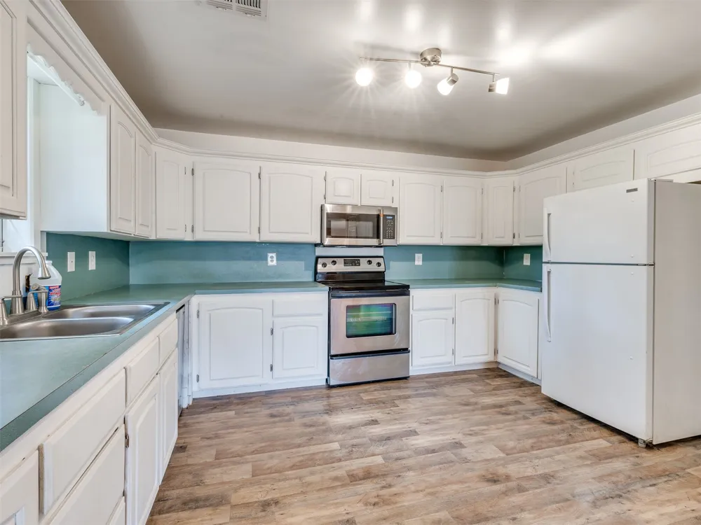 9711 US Highway 60 Road Nowata, OK 74048