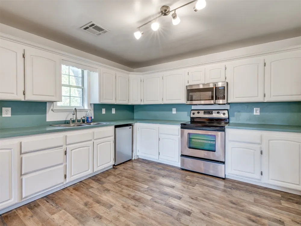 9711 US Highway 60 Road Nowata, OK 74048