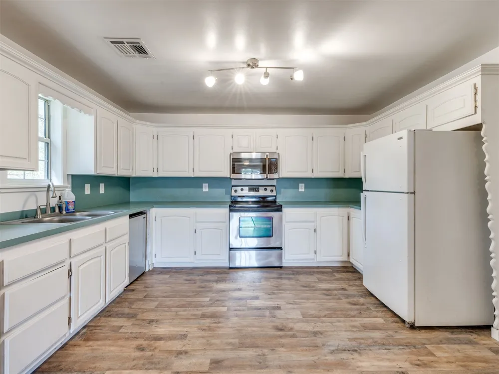 9711 US Highway 60 Road Nowata, OK 74048