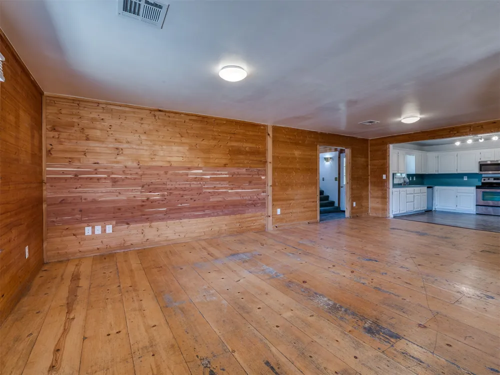 9711 US Highway 60 Road Nowata, OK 74048