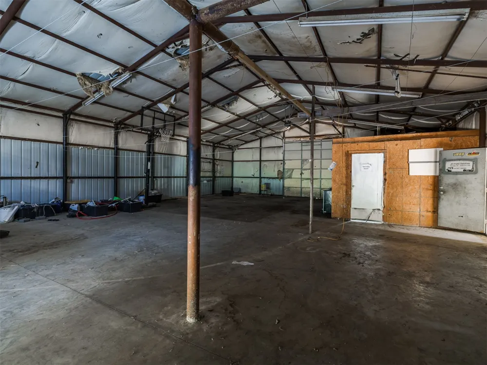 9711 US Highway 60 Road Nowata, OK 74048