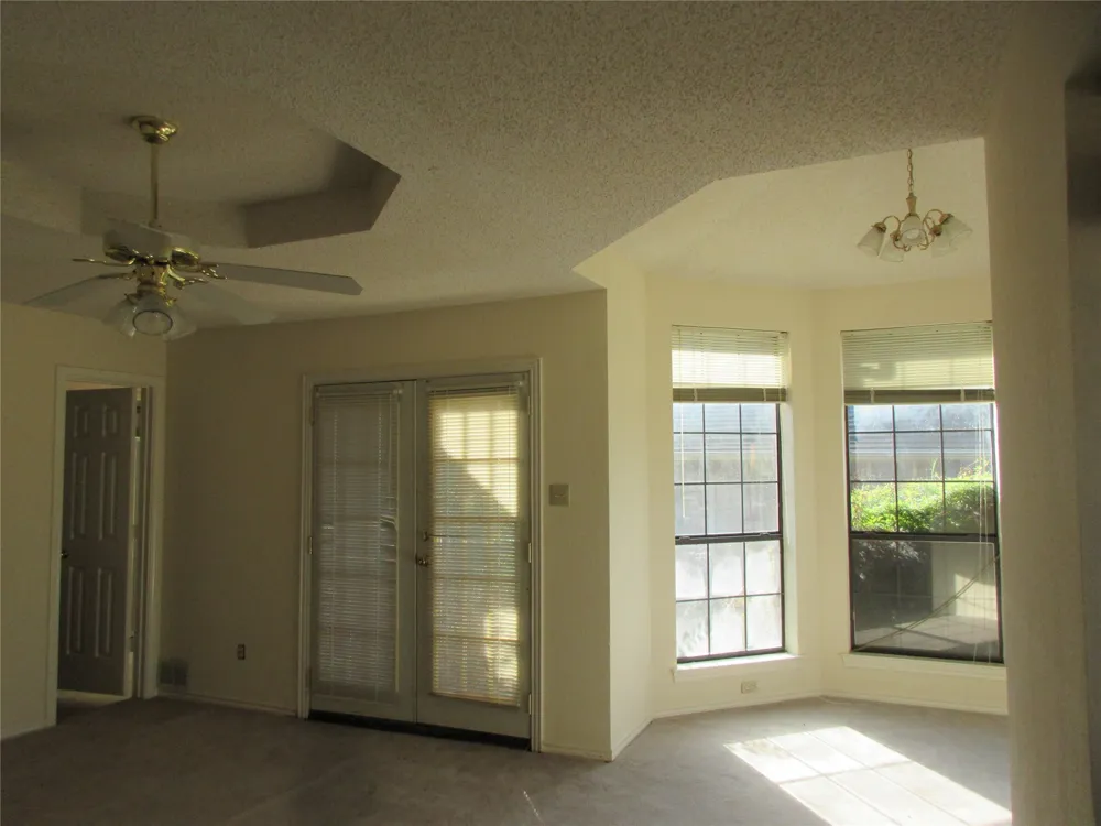 1823 Green Tree Lane Duncanville, TX 75137