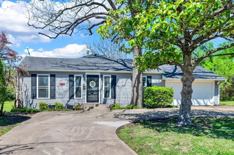 319 E Spring Valley Road