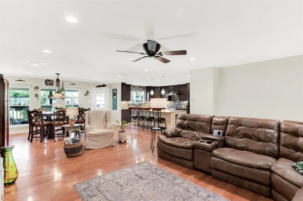 319 E Spring Valley Road Richardson, TX 75081