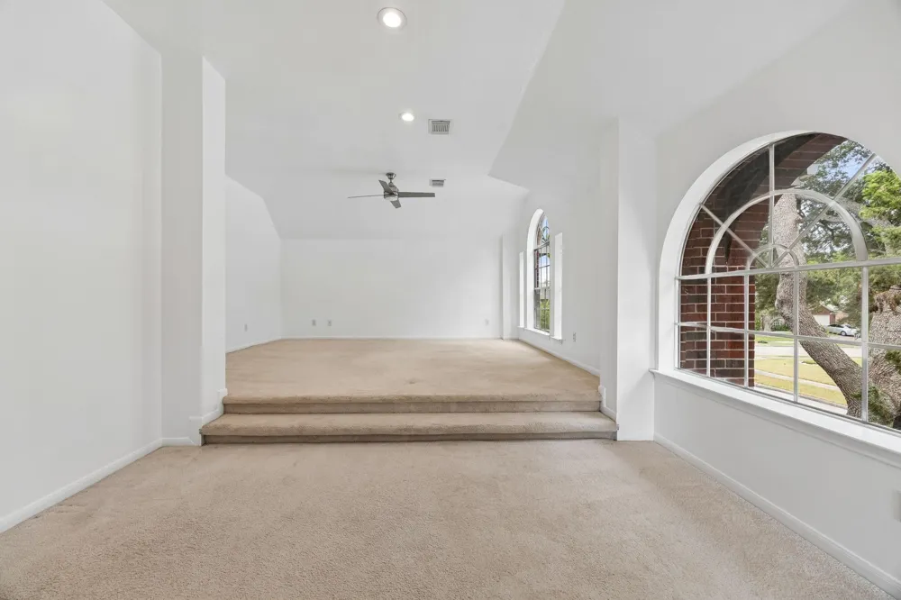 12206 Meadow Park Court Meadows Place, TX 77477