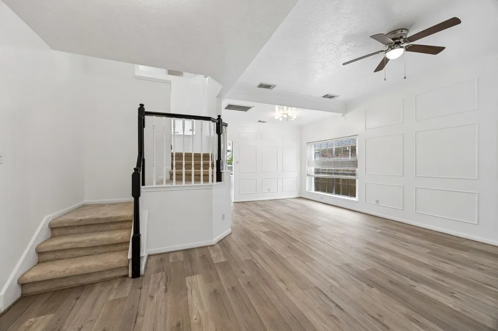 12206 Meadow Park Court Meadows Place, TX 77477