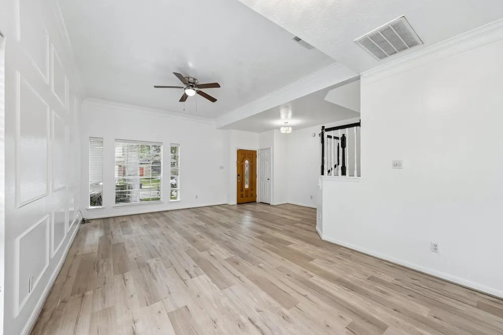 12206 Meadow Park Court Meadows Place, TX 77477
