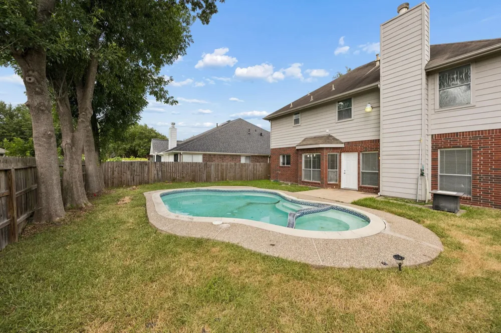 12206 Meadow Park Court Meadows Place, TX 77477