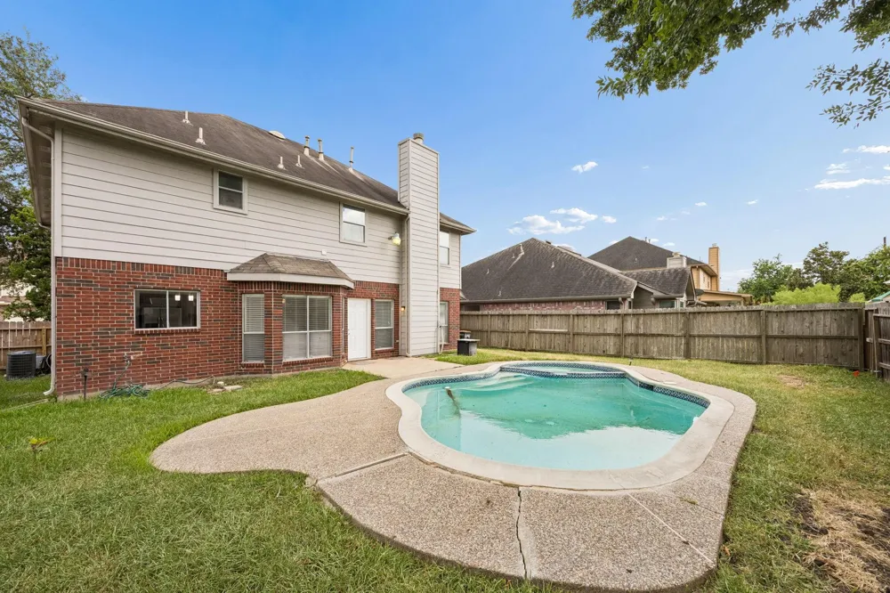 12206 Meadow Park Court Meadows Place, TX 77477