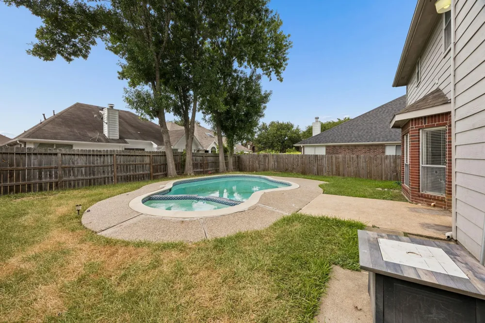12206 Meadow Park Court Meadows Place, TX 77477