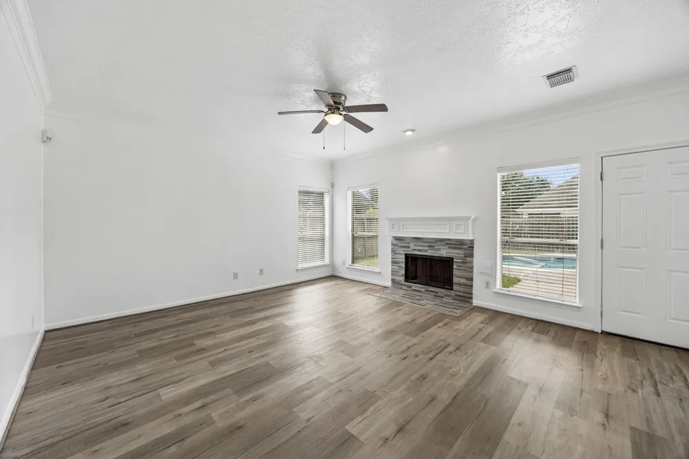 12206 Meadow Park Court Meadows Place, TX 77477