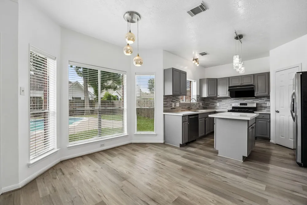 12206 Meadow Park Court Meadows Place, TX 77477
