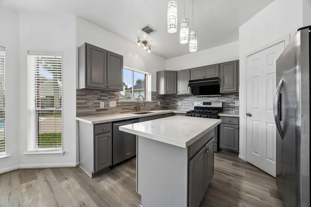 12206 Meadow Park Court Meadows Place, TX 77477