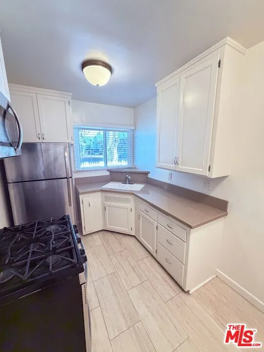 2301 14th Street #B Santa Monica, CA 90405