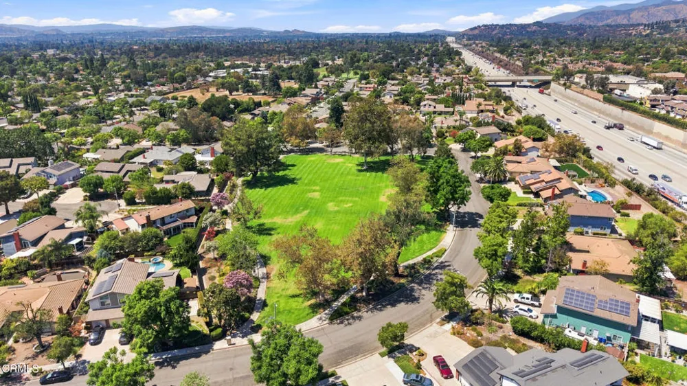 884 Endicott Drive Claremont, CA 91711